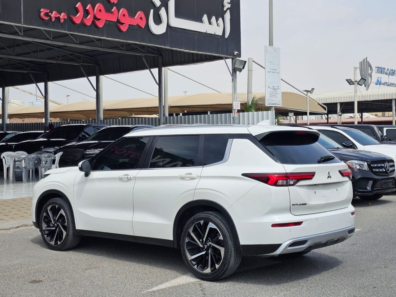 ميتسوبيشي آوتلاندر GLX High 2.4L