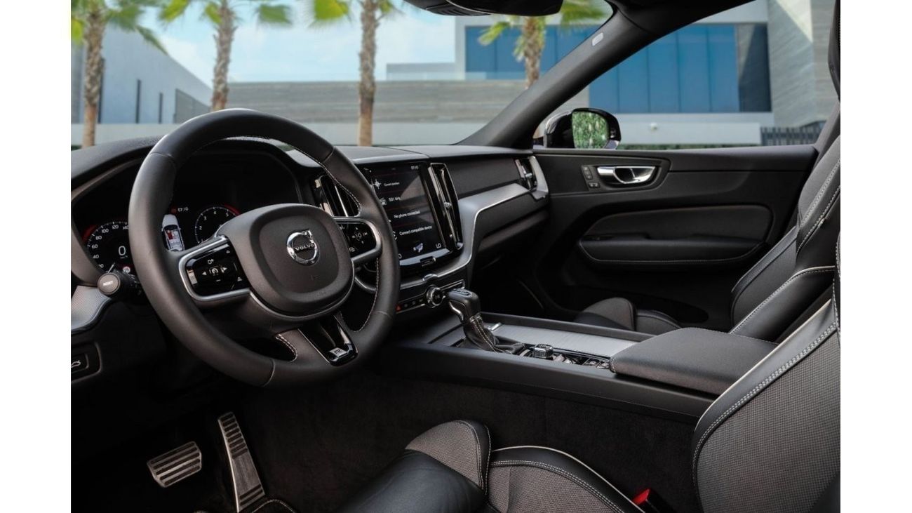 Volvo XC60 R Design T5 R-Design AWD | 2,742 P.M  | 0% Downpayment | Volvo Warranty! Low Km!