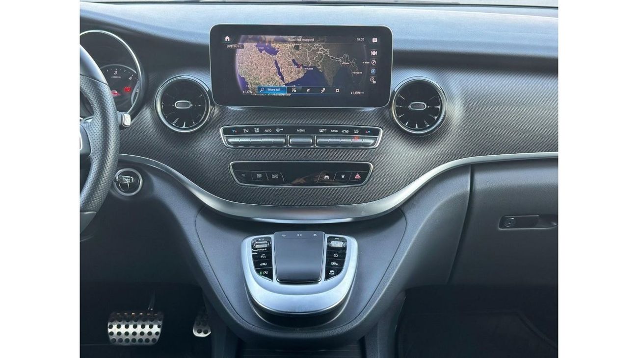 Mercedes-Benz V 300 V-300 deisel 2023 FULL OPITION // UNDER WARRANTY // ORGINAL PAINT // PERFECT CONDOITION