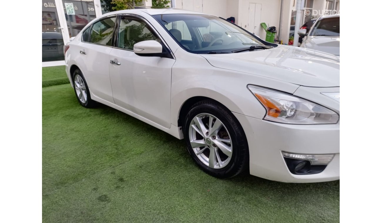 Nissan Altima Nissan Altima 2013 model white color inside beige ward number 1 fingerprint slot leather alloy wheel