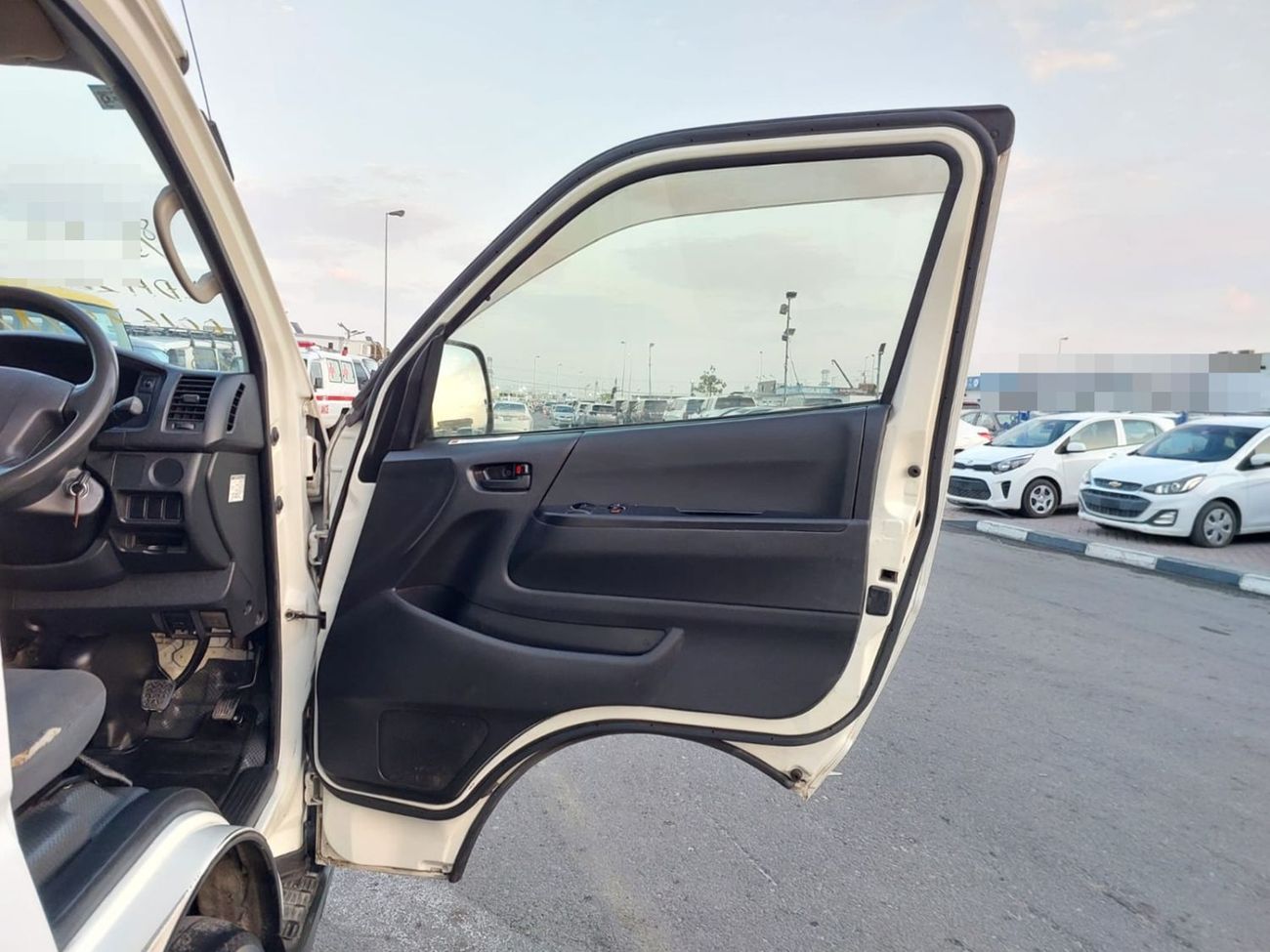 تويوتا هاياس TOYOTA HIACE VAN RHD 2015 MODEL 3.0 L DIESEL AUTOMATIC(PM16208)