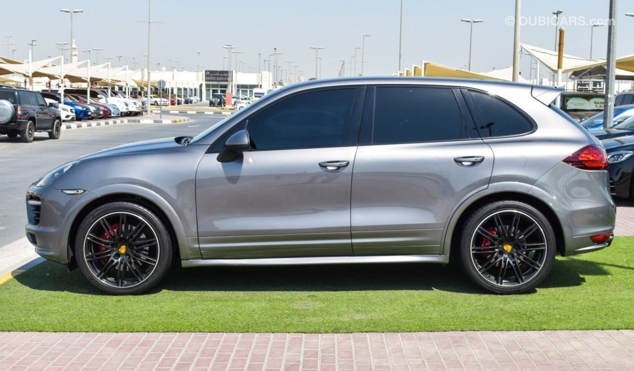 Porsche Cayenne GTS