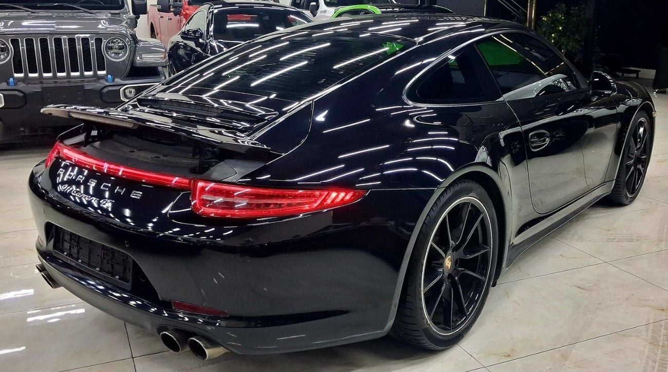 Porsche 911 CARRERA 4S