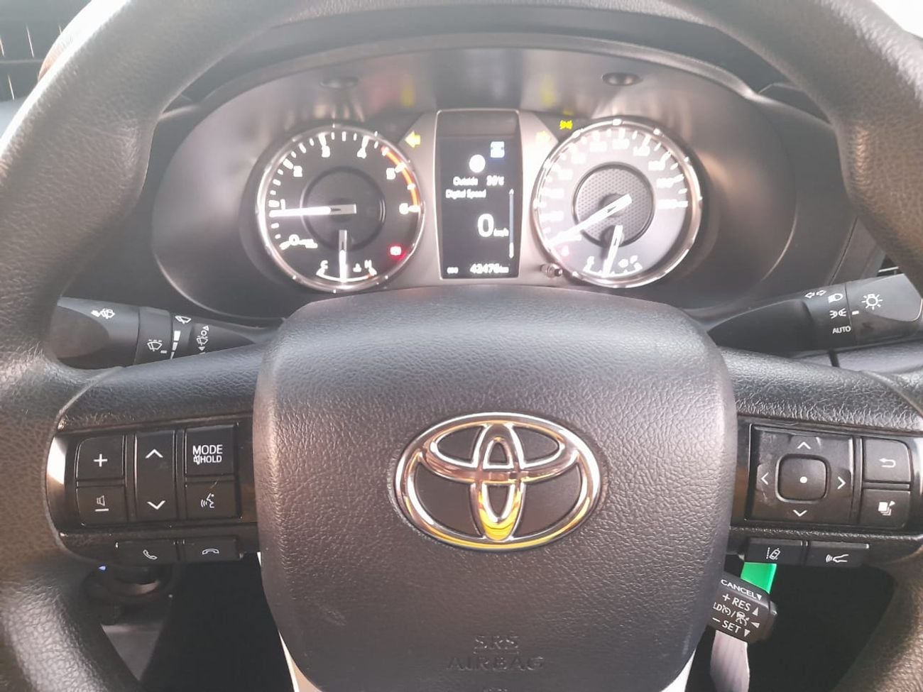 تويوتا هيلوكس SMARTCAP DIESEL RHD 2.8