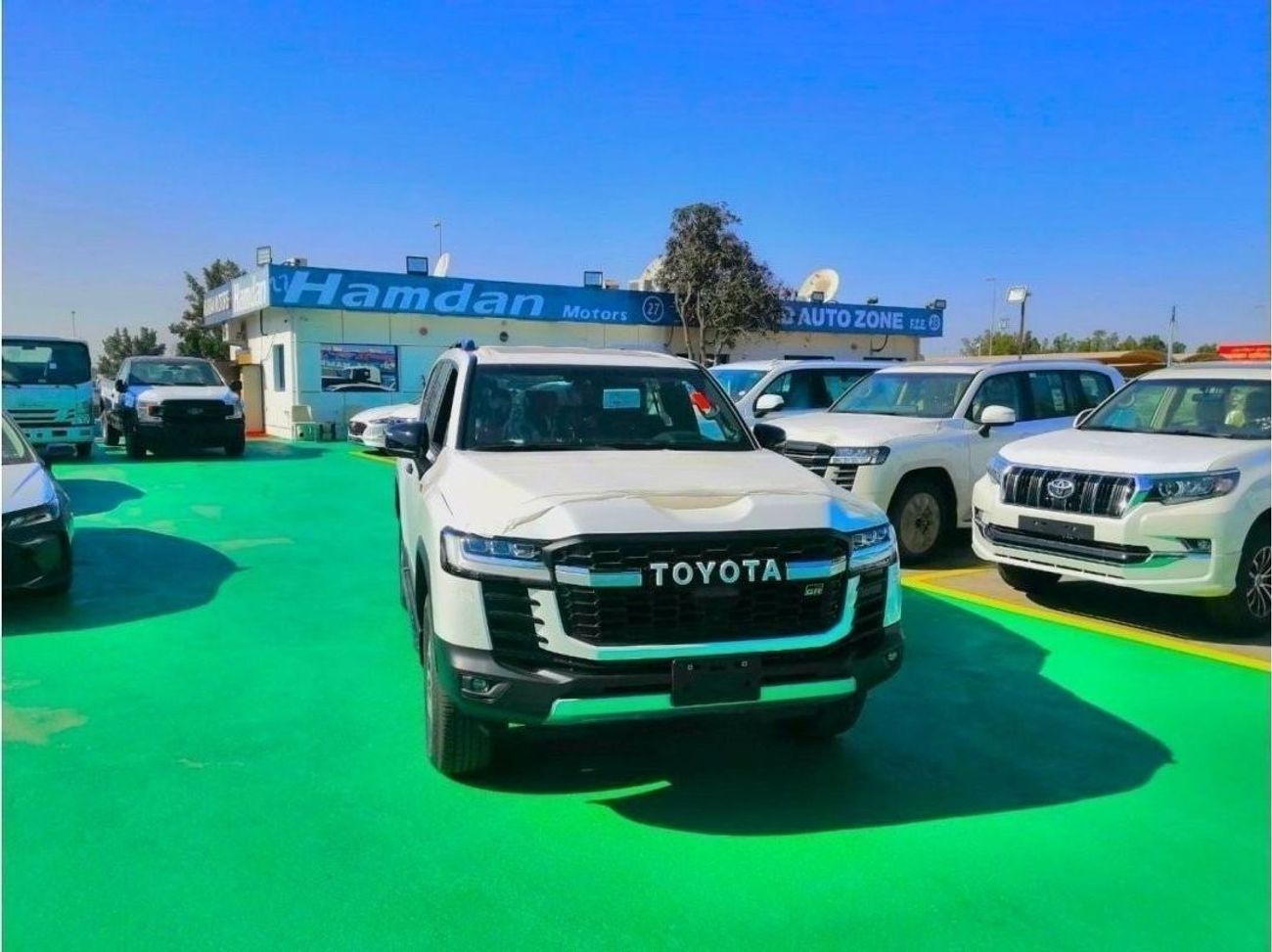 تويوتا لاند كروزر GR - FULL OPTION - PETROL