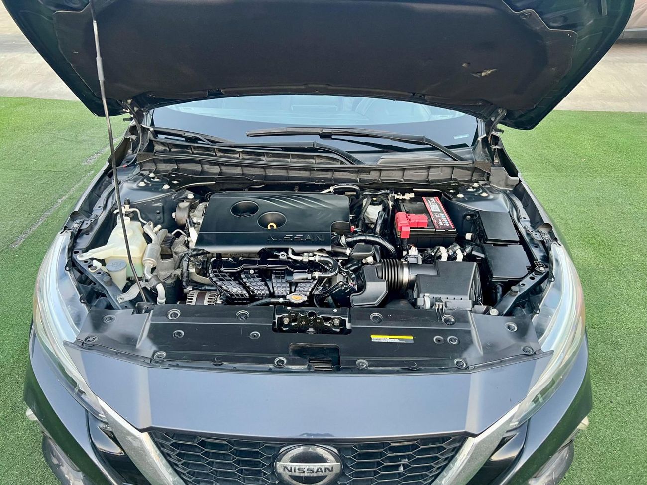 Nissan Altima SL 2.5L full option auto drive warranty one year