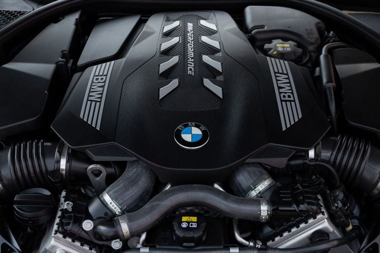 BMW M850i xDrive 4.4L BMW M850i X-Drive Clean Title 2022 American Spec under Warranty with Flexible Down-Payme