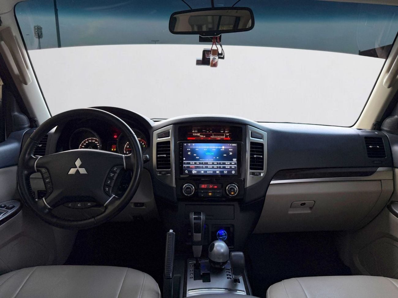 Mitsubishi Pajero GLS H/L PLATINUM 7-SEATER | MITSUBISHI PAJERO GLS | 3.8L V6 4WD | 2019 | GCC SPECS