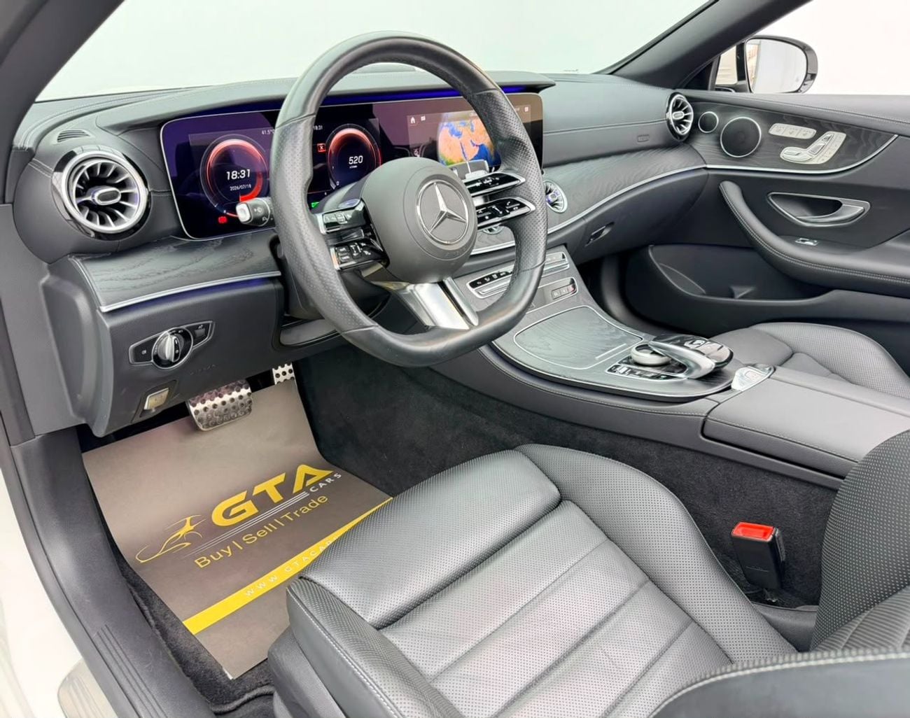 مرسيدس بنز E 450 STD 2021 Mercedes-Benz E450 Cabriolet, 1 Year Unlimited Km Warranty, Excellent Condition