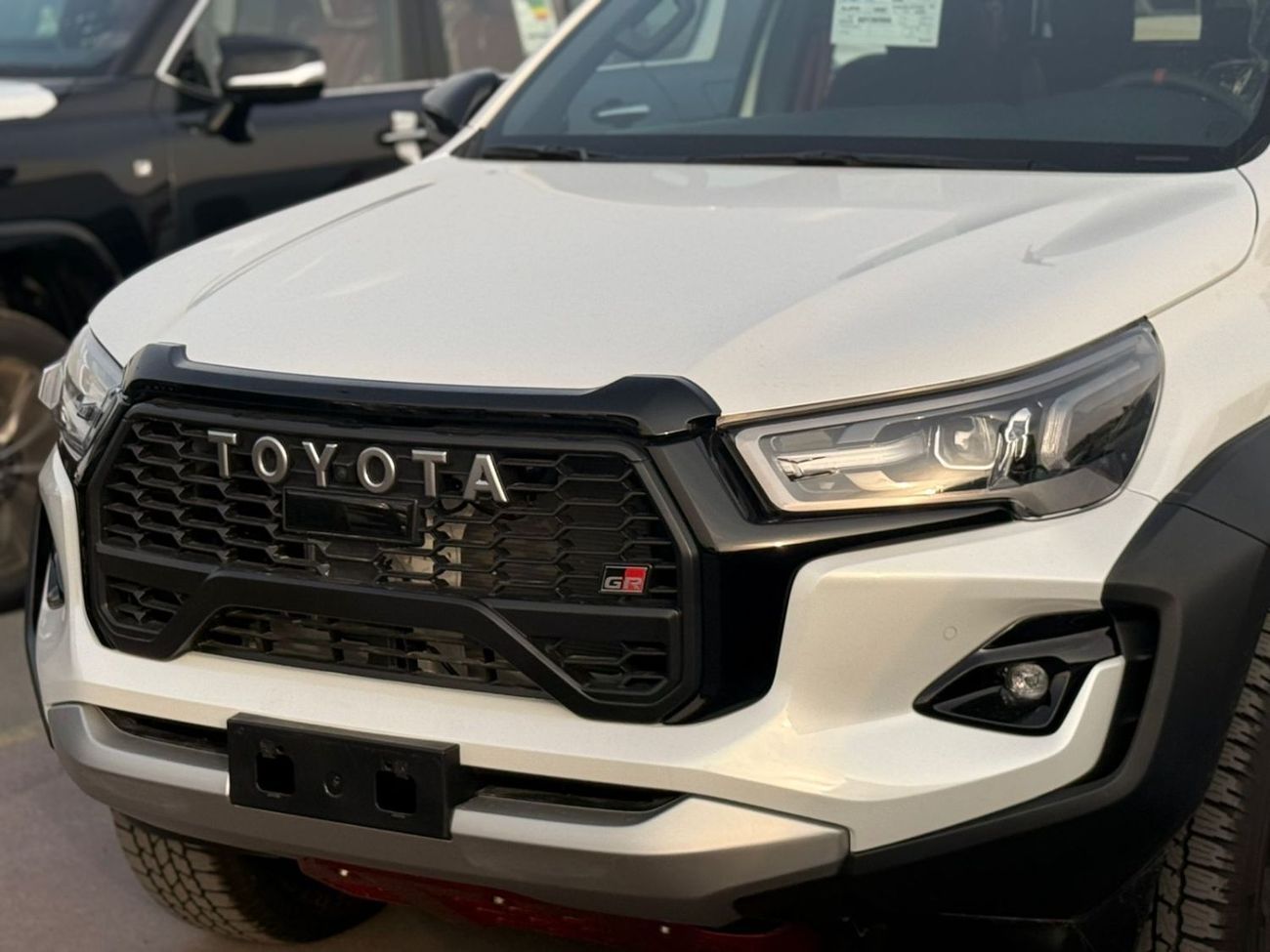 تويوتا هيلوكس Toyota hilux 4.0 GR 2025