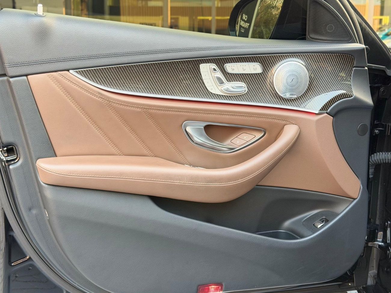 مرسيدس بنز E 63 AMG Std 5.5L