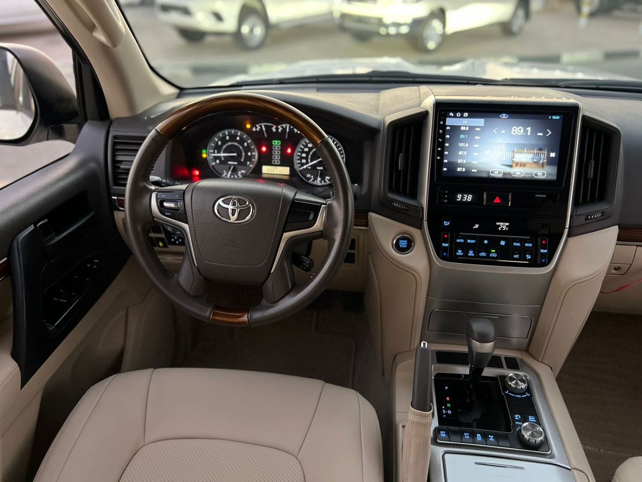 تويوتا لاند كروزر 2018 Toyota Land Cruiser EXR – GCC Specs – Single Owner – No Accident.