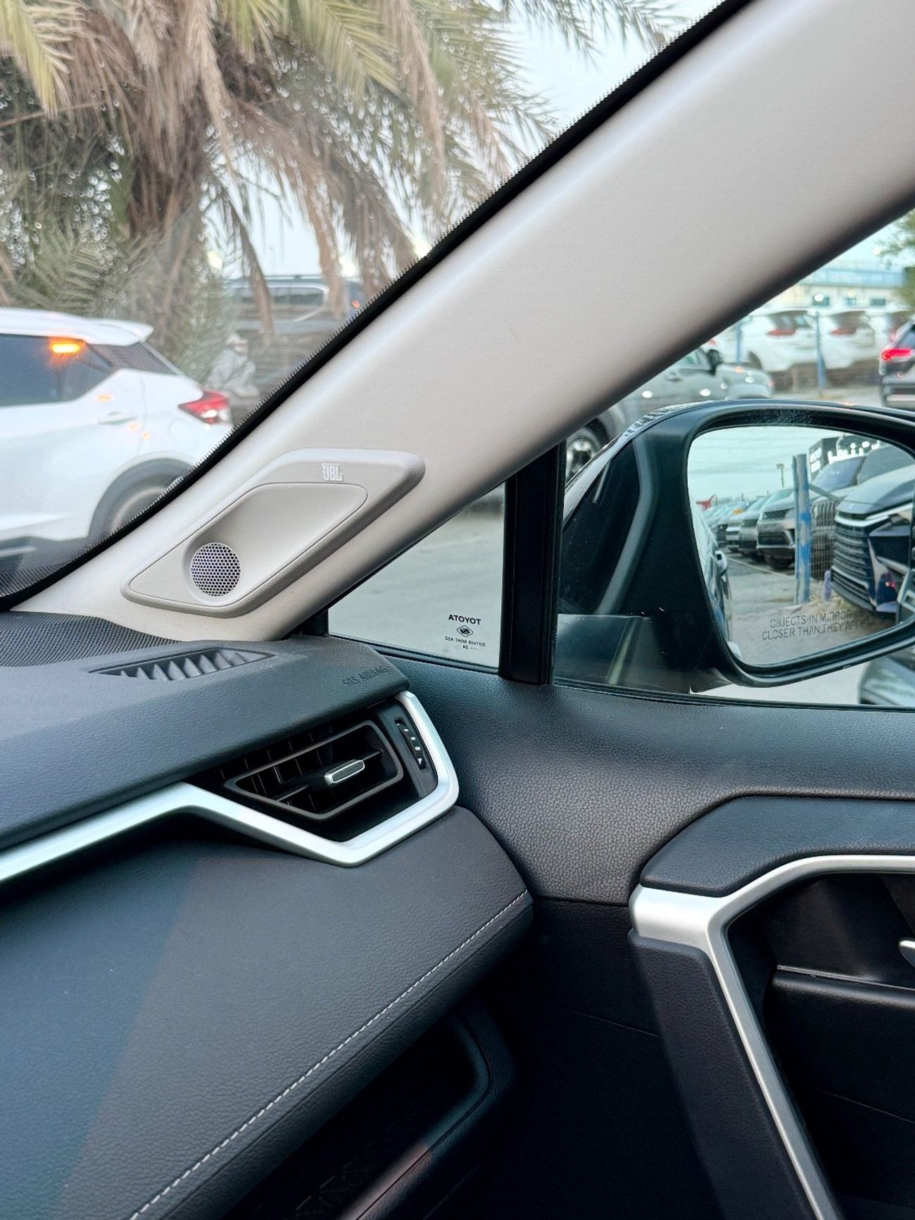 Toyota RAV4 RAV4 xle premium Hybrid AWD 4x4