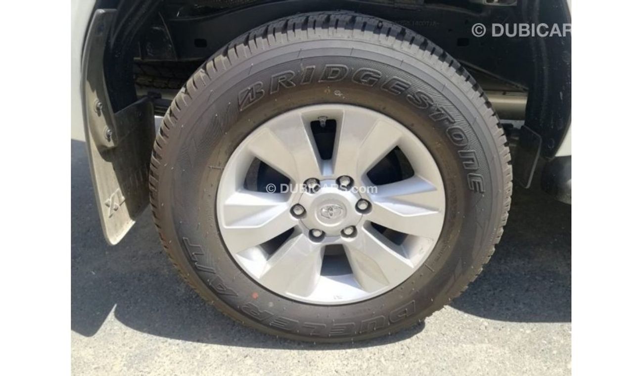 تويوتا هيلوكس 4X4 Double Cabin 2.7L Full Option A/T