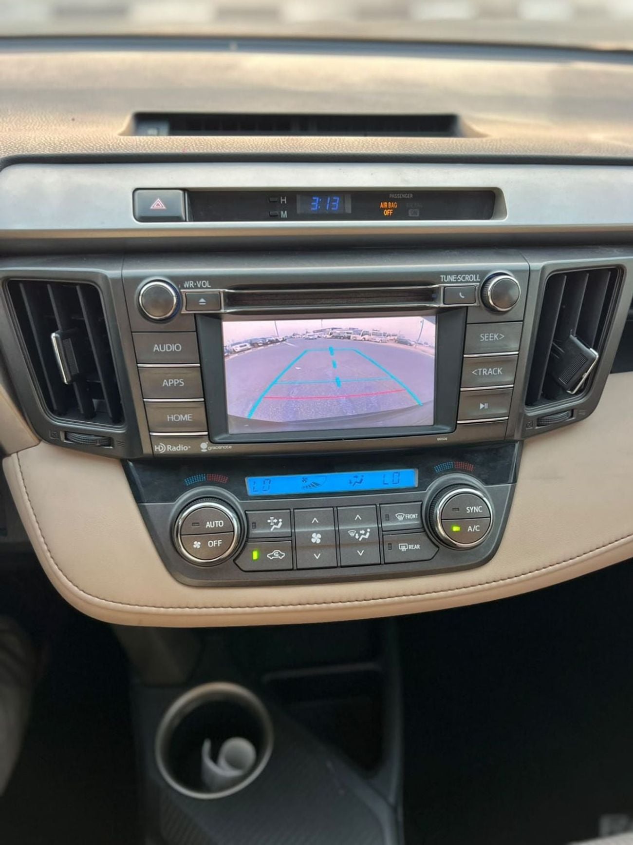 Toyota RAV4  2014 Toyota Rav4 XLE Full Option 2.5L V6 - Sunroof  Rear Camera - Rims