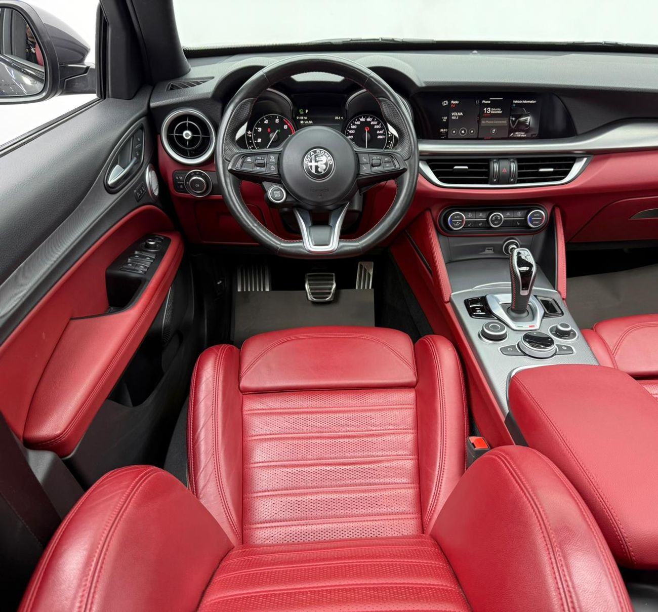 Alfa Romeo Stelvio Veloce 2022 Alfa Romeo Stelvio Q4 Veloce, 2027 Alfa Romeo Warranty + Service Pack, Fully Loaded, GCC