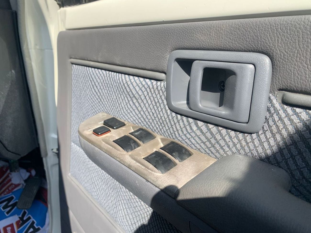 Toyota Land Cruiser Pick Up DIESEL 4.5L ,RIGHT HAND 2O13 MODEL ONLY FOR EXPORT AVAILABLE