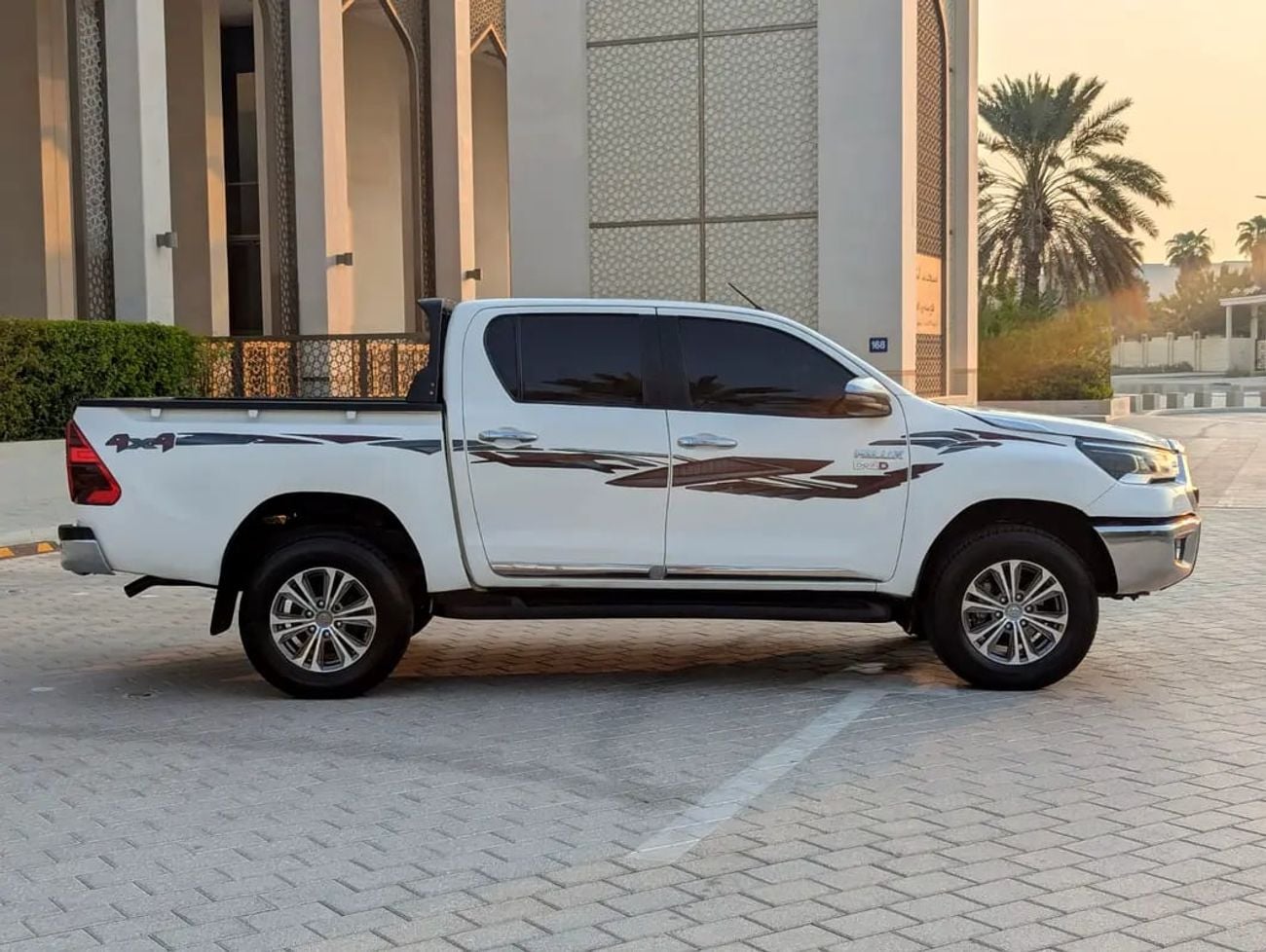 Toyota Hilux SGLX SR5  2021 Diesel 2.4L— GCC | Full Option