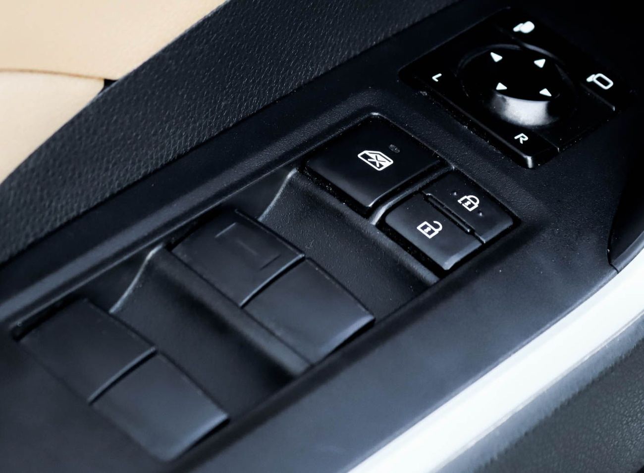 تويوتا راف ٤ تويوتا راف فور هايبرد | 2.5 لتر | 2019 | خليجية | خالية من الحوادث | بحالة ممتازة | 1380 شهرياً