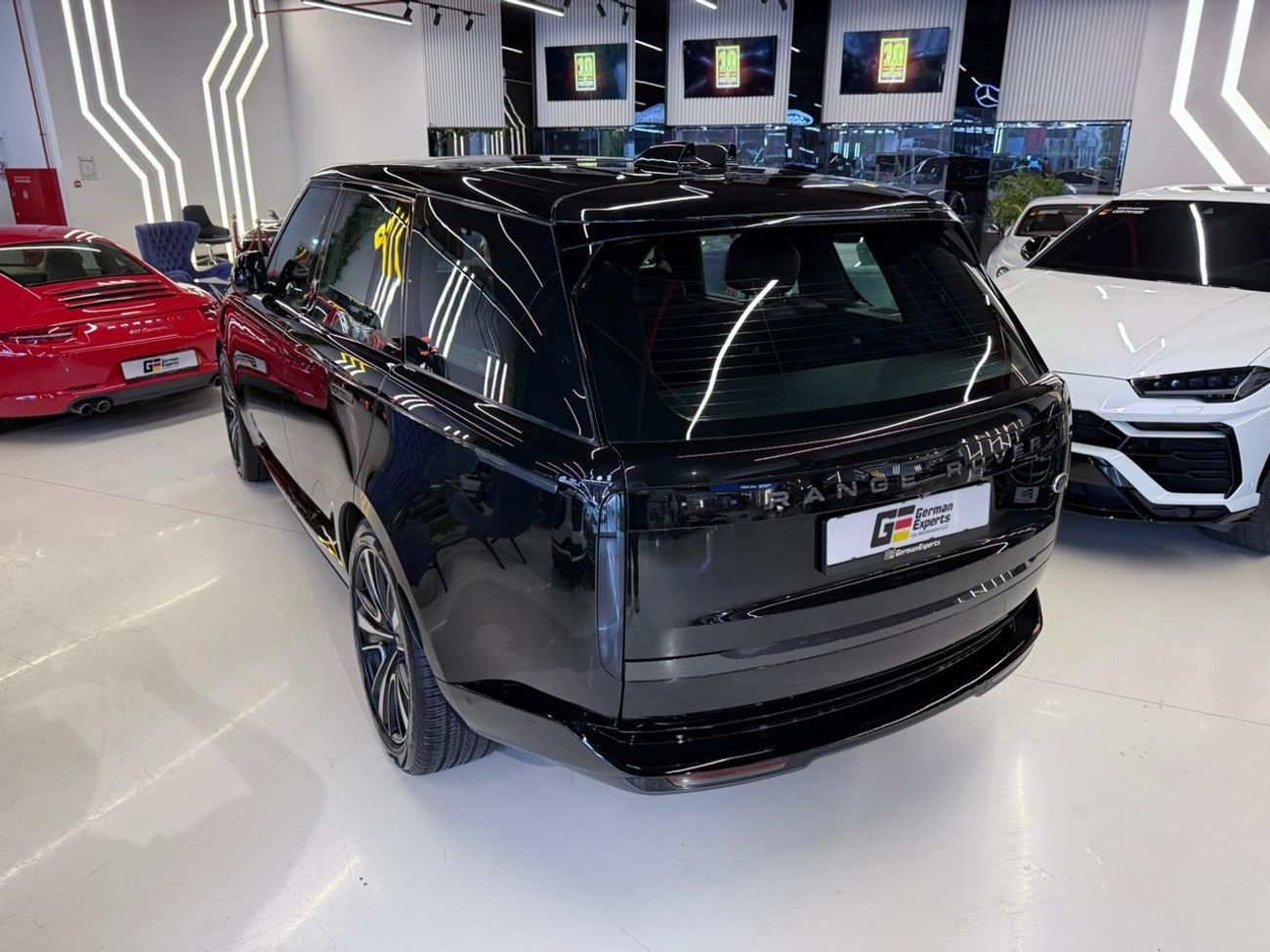 Land Rover Range Rover First Edition P530 4.4L 2022 Range Rover HSE P530 V8, ALTAYYER Warranty + Service Package Till 2027