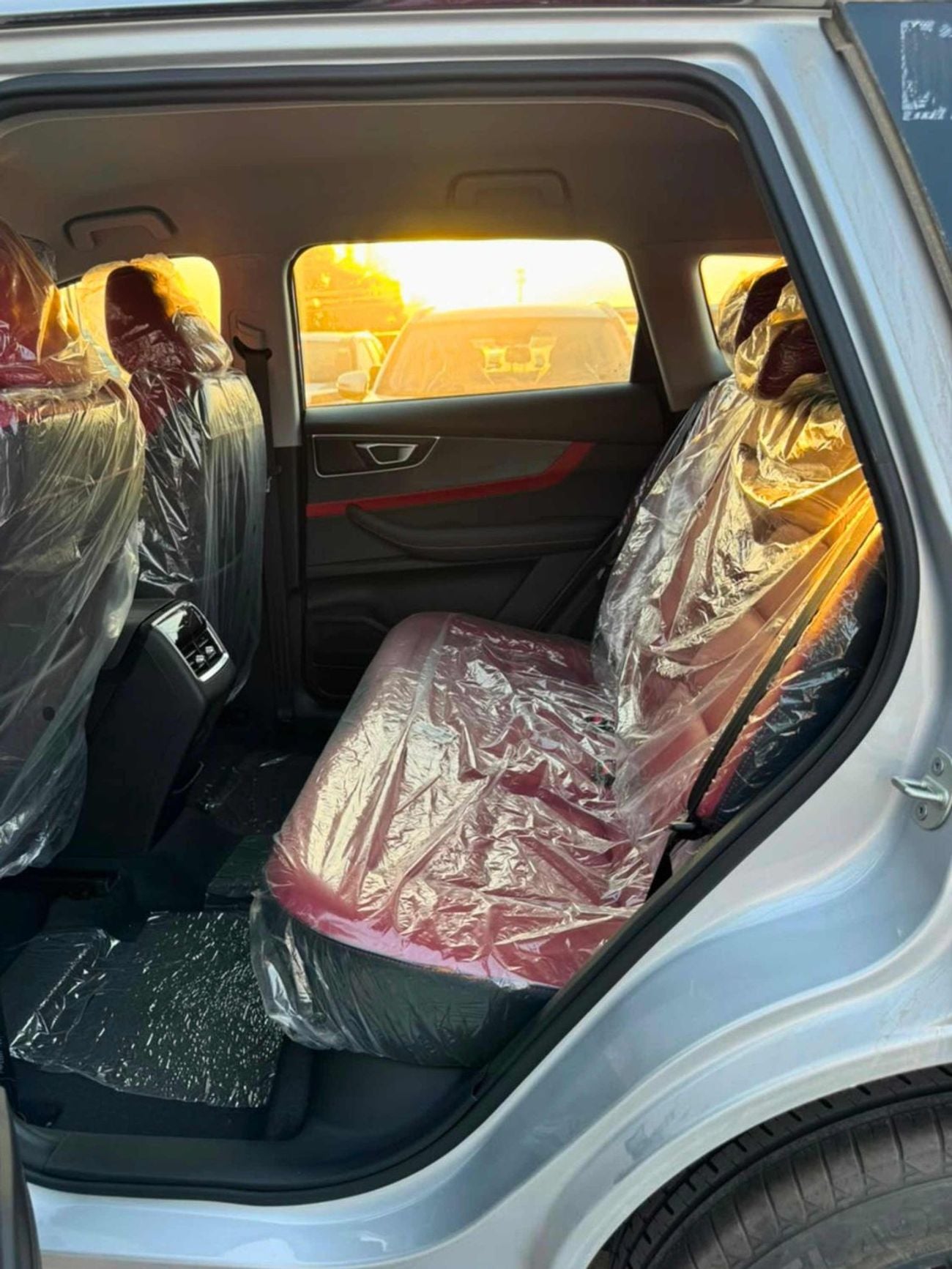 Chery Tiggo 7 LUXURY 1.5L PETROL V4 || LEATHER SEATS / BIG DVD+CAMERA / REAR PARKING SENSOR (CODE # TG7CSTDO)