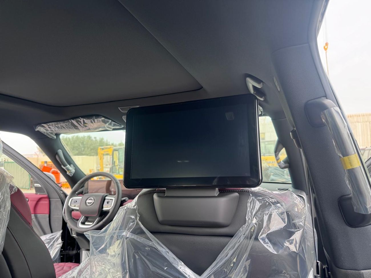 Nissan Patrol LE PLATINUM CITY 3.5L_ 2026_ (BLACK _BURGUNDY)