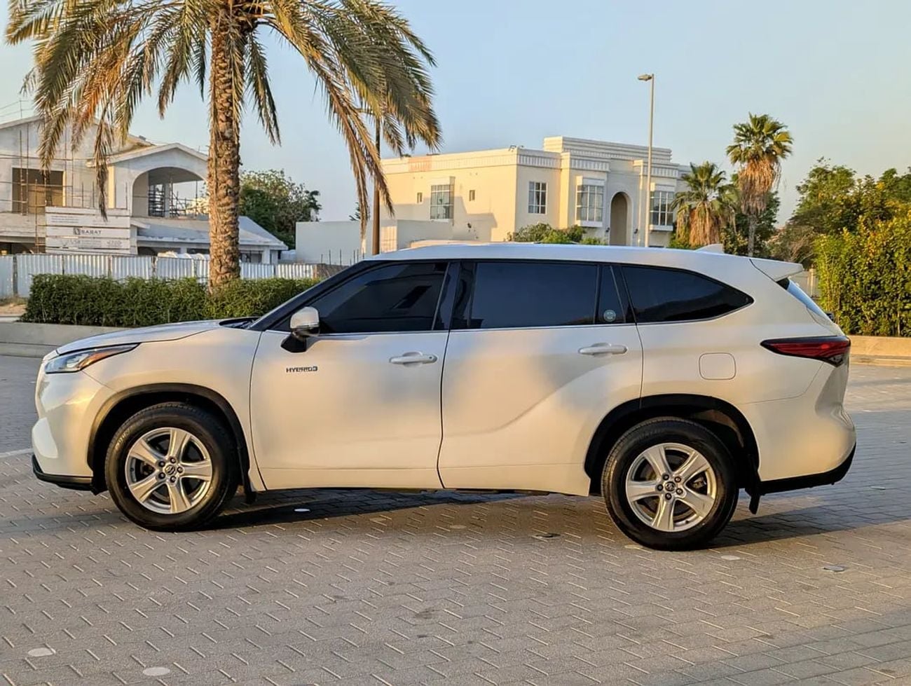 Toyota Highlander Hybrid Limited | GCC Specs | Full Option | Premium Family SUV
