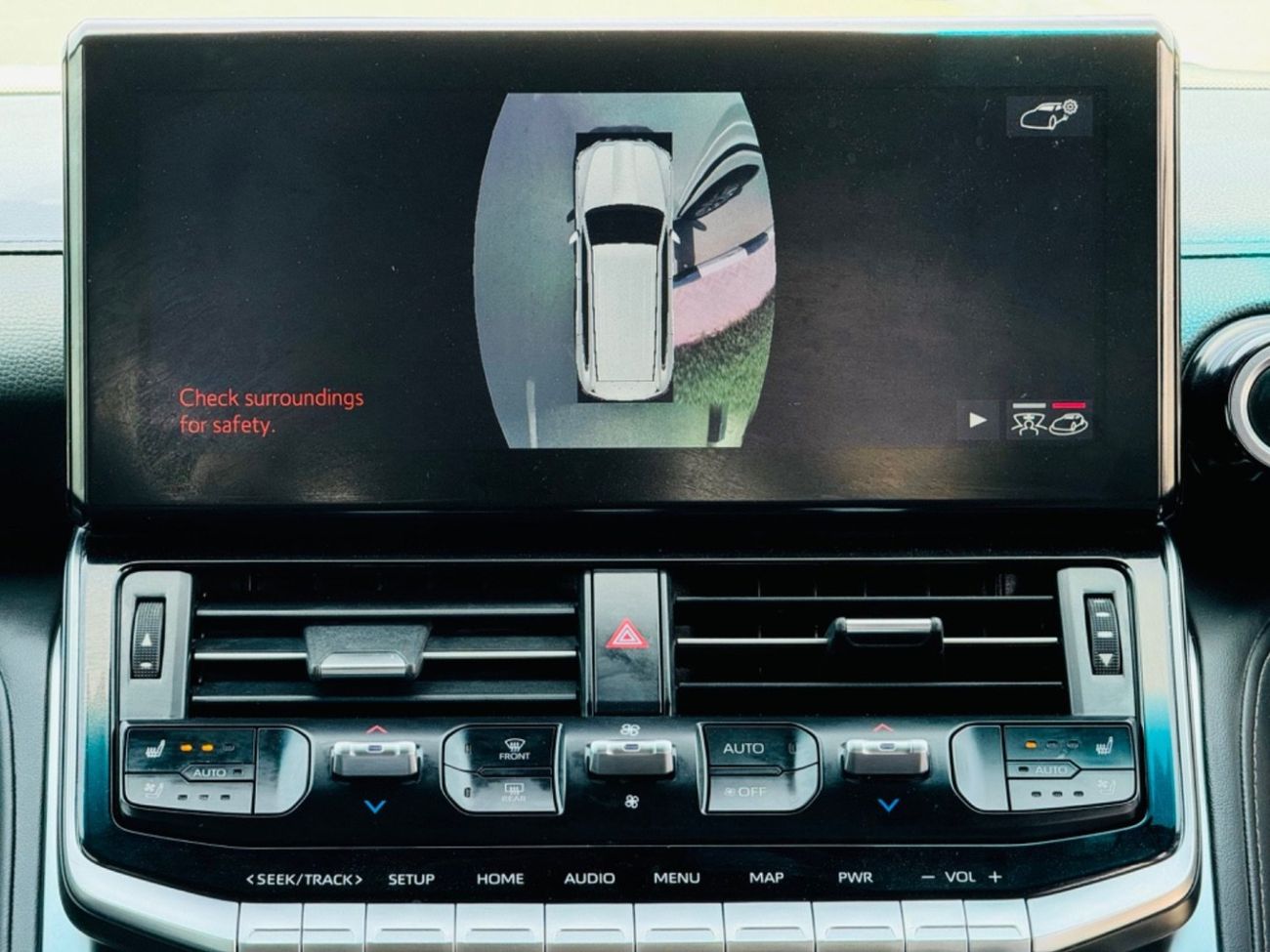 تويوتا لاند كروزر TOYOTA LAND CRUISER VXR TWIN-TURBO RIGHT HAND DRIVE DIESEL