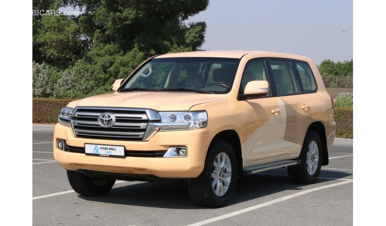 Toyota Land Cruiser 2018 | LAND CRUISER 4X4 SUV - 4.0L -V6 GXR WITH GCC SPECS AND EXCELLENT CONDITION