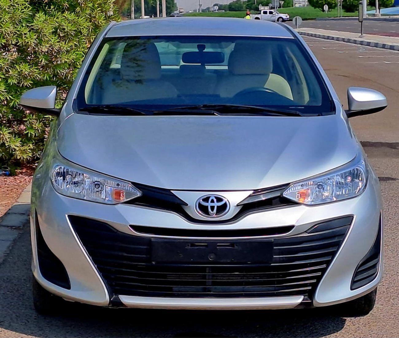 Toyota Yaris SE 1.5L Sedan  520-Monthly l GCC l Cruise, Camera, GPS l Accident Free