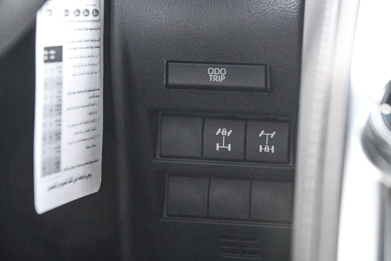 Toyota Land Cruiser 4.0L VX