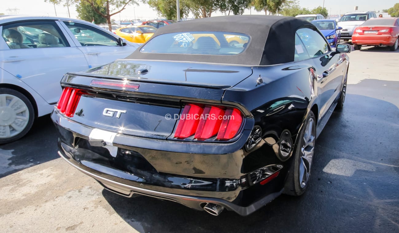 Ford Mustang GT FULL OPTION SOFT TOP CONVERTIBLE