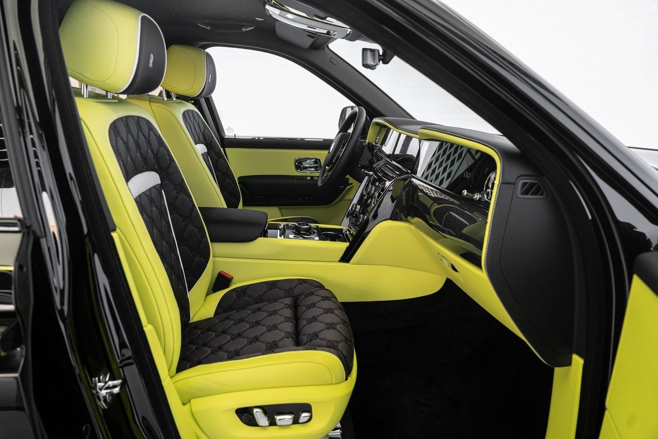 رولز رويس كولينان Rolls Royce Cullinan Black Badge