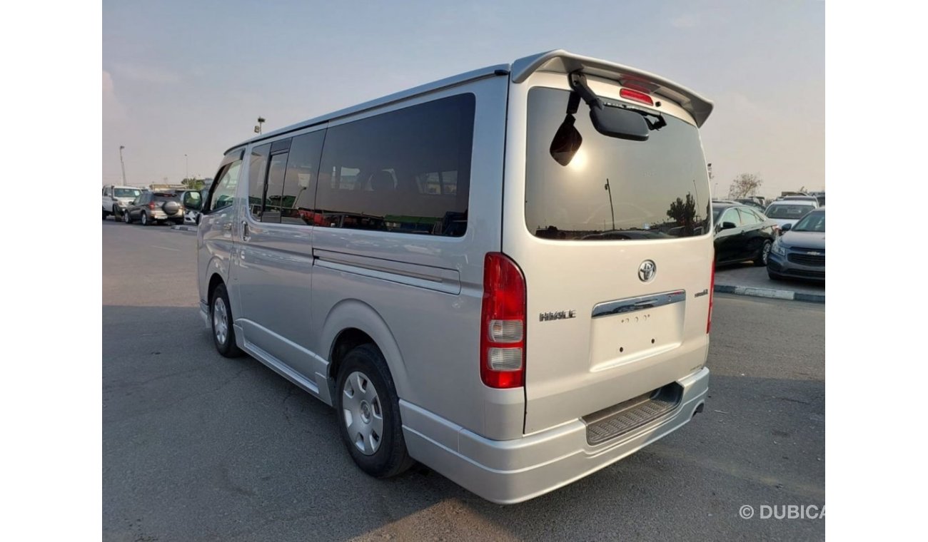 تويوتا هاياس TOYOTA HIACE VAN RIGHT HAND DRIVE(PM12342)