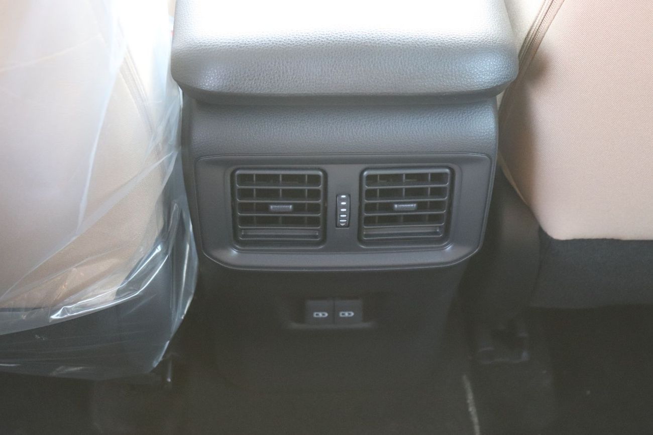 تويوتا راف ٤ 2.5 XLE-E  - 4WD - SUNROOF -ELECTRIC BACK DOOR- ALLOY WHEELS MODEL 2025