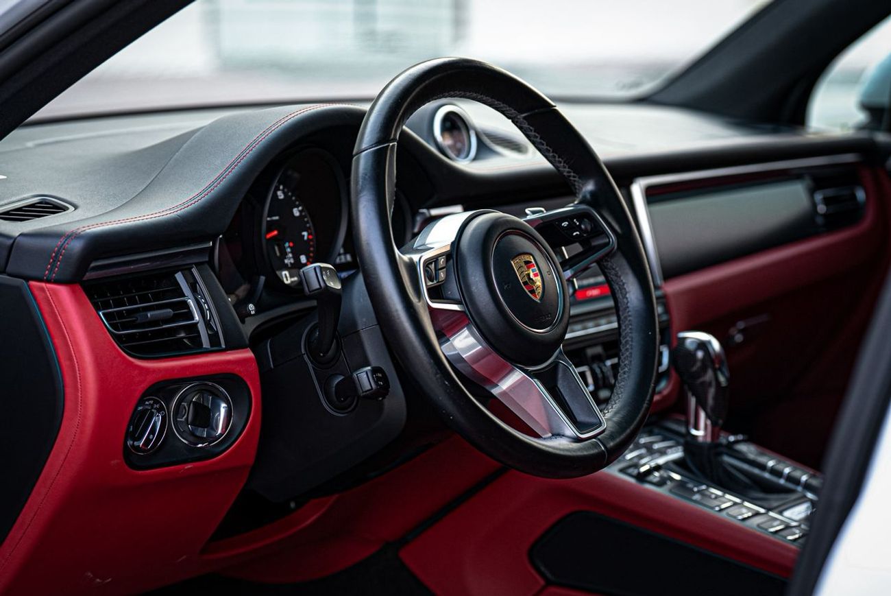 Porsche Macan Std 2.0L (252 HP)