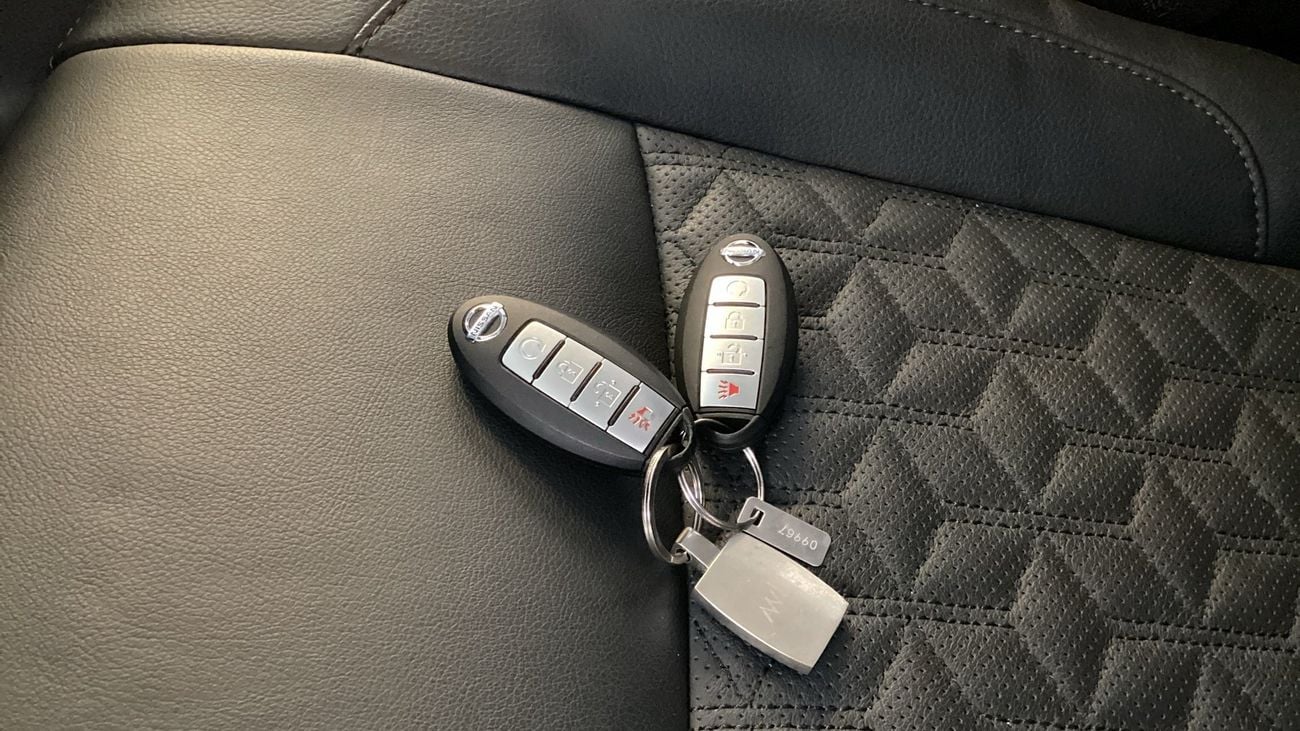نيسان إكستيرا 2.5 4WD PLATINUM AUTO | شامل الضمان | 0 ﺪﻔﻋﺓ ﺃﻮﻟﻯ