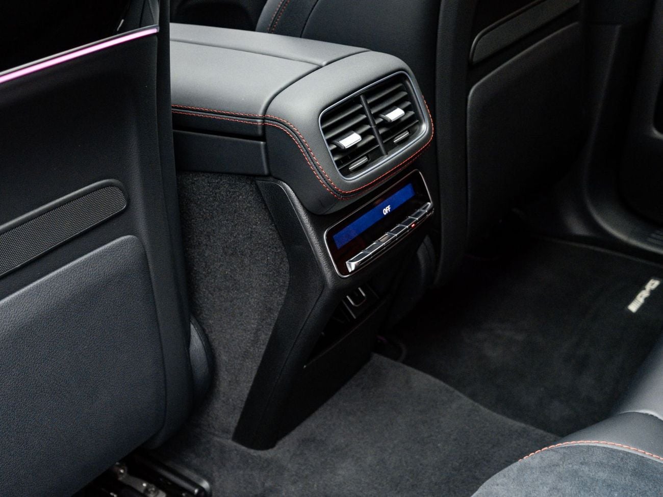 مرسيدس بنز GLE 63 S AMG كوبيه 2023 Mercedes GLE 63 S AMG Coupe, 4.0 TC V8, AWD, 603bhp, 9 Speed Automatic