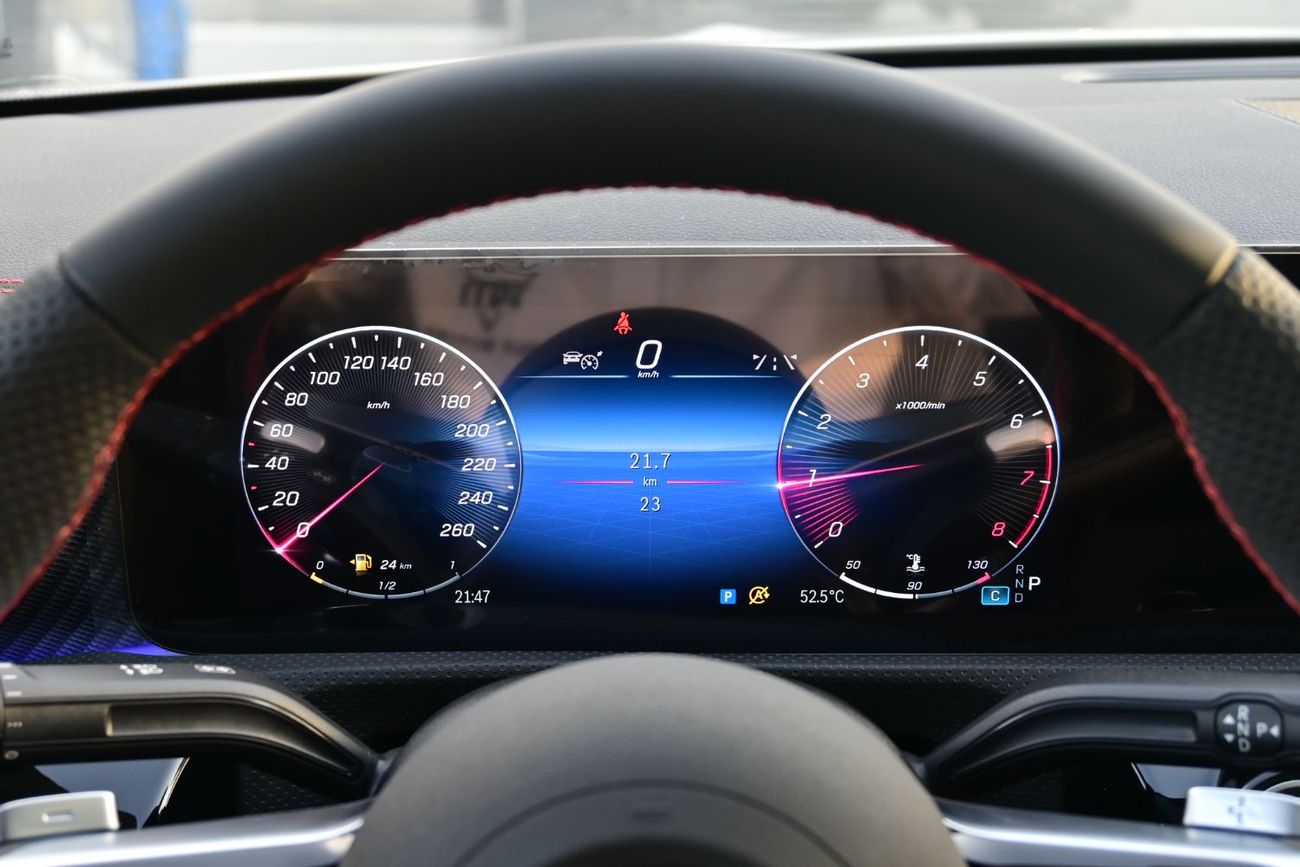 مرسيدس بنز A 200 Mercedes-Benz A200L 1.3L Turbo Petrol, Model 2025 Color White