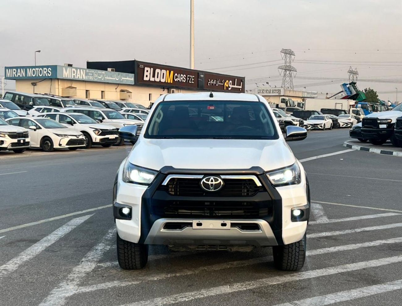 Toyota Hilux 2022 Toyota Hilux GL Advanture Modified - 2.7L V4 - AWD 4x4 -GCC- Rear Camera  - Patrol