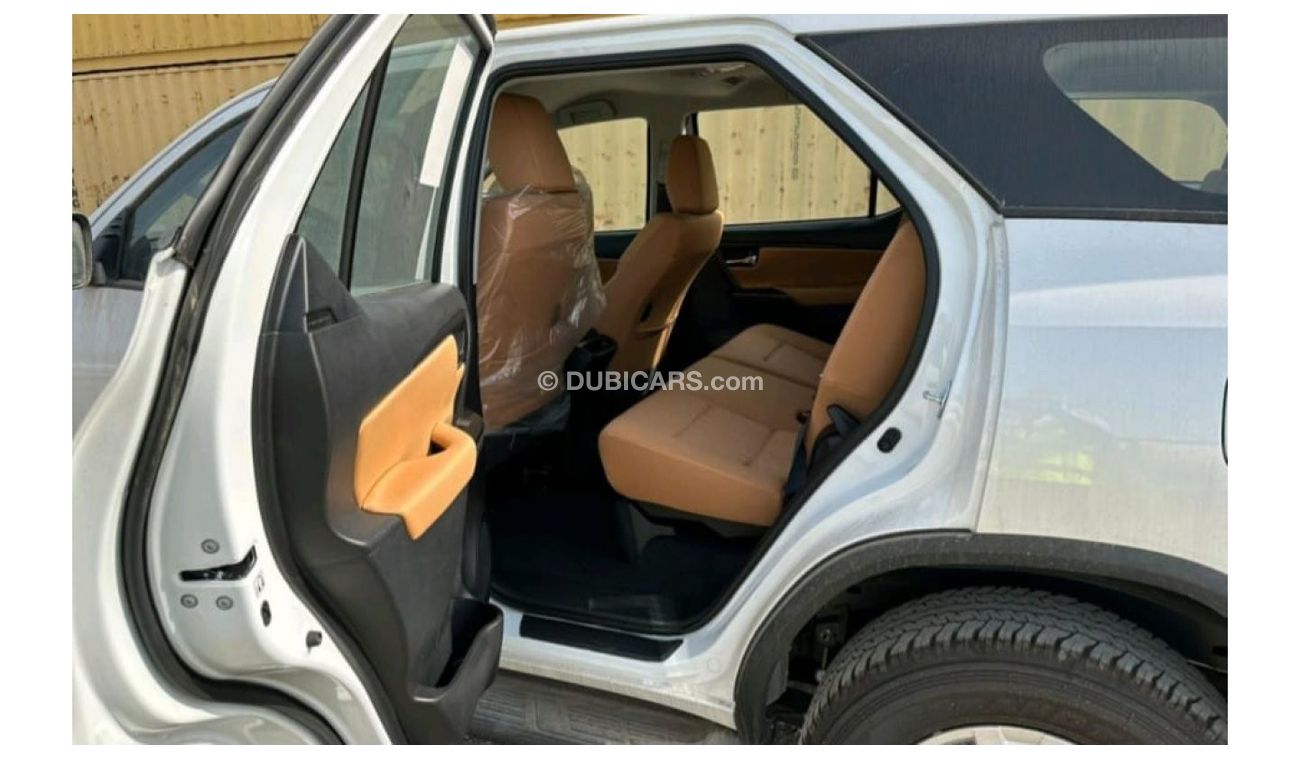 Toyota Fortuner TOYOTA FORTUNER 2.4L DIESEL A/T 4WD