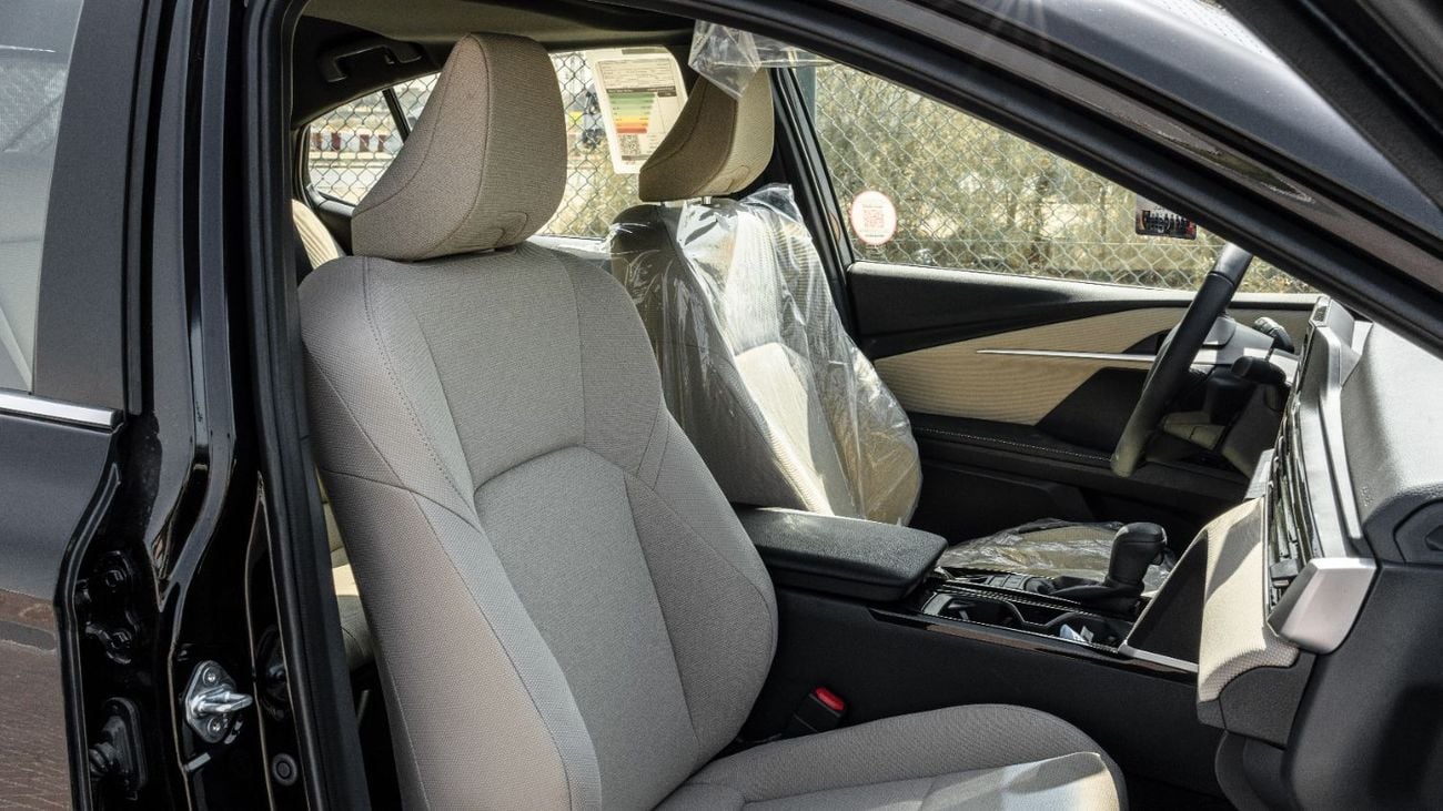 تويوتا كامري LE HEV 2026 Toyota Camry E-plus 2.5L AT Hybrid (Black-Beige)
