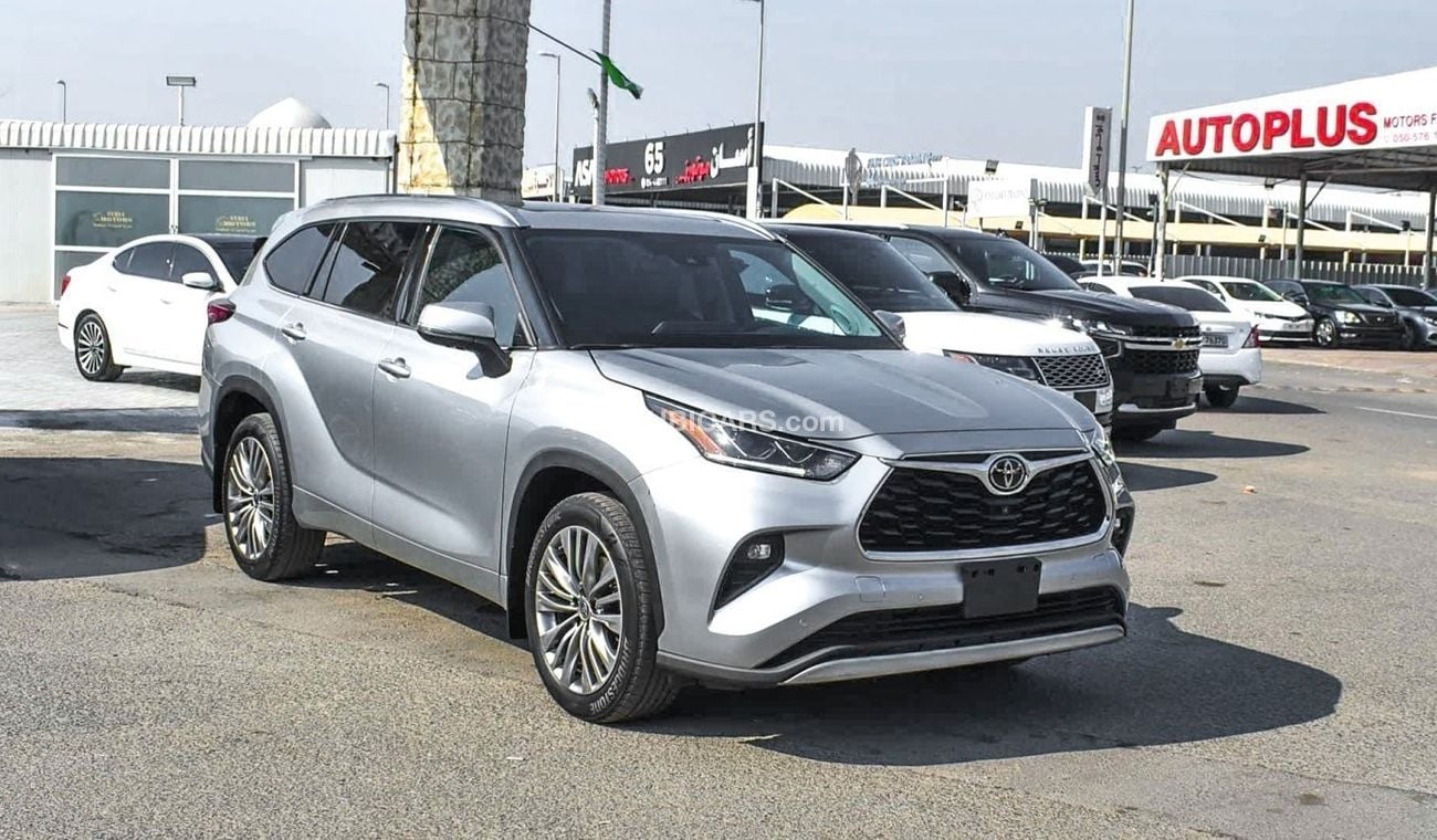 Used Toyota Highlander Limited PLATINUM AWD 2021 for sale in Dubai - 697900