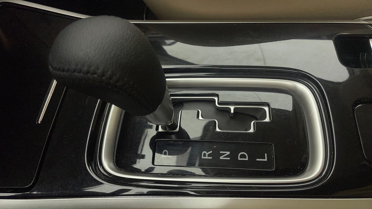 Mitsubishi Outlander GLS MID 2.4 | Zero Down Payment | Home Test Drive