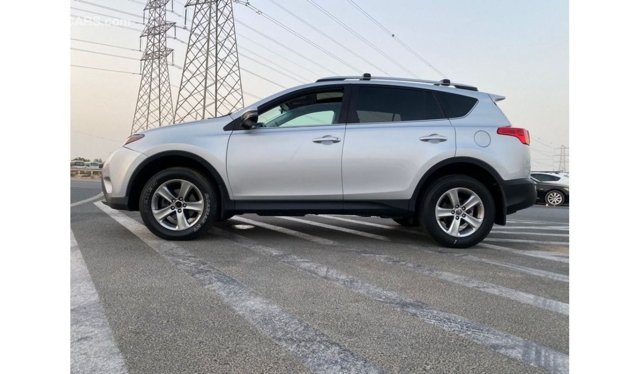 Toyota RAV4 2015 TOYOTA RAV4  XLE AWD / MID OPTION