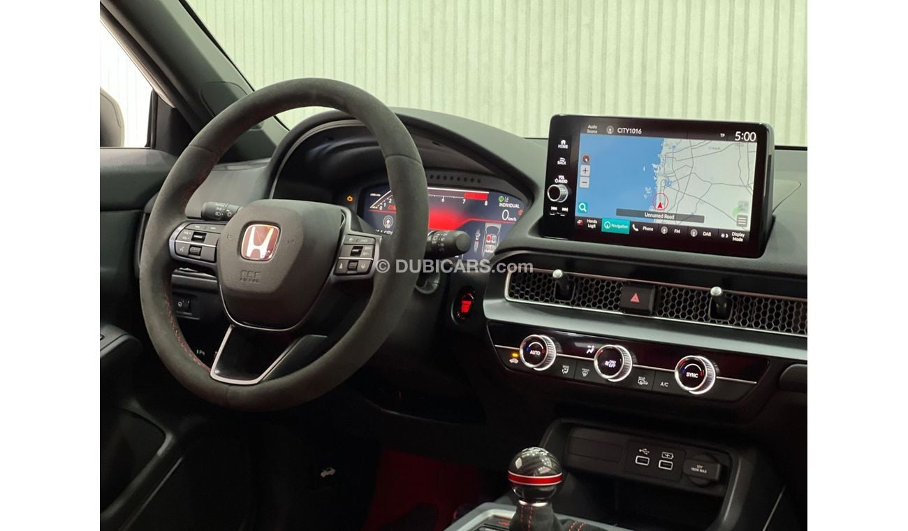 هوندا سيفيك 2023 Honda Civic Type R, Full Service History, 2028 Al futtaim Warranty