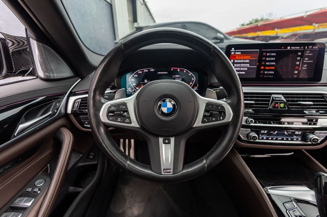 بي أم دبليو M550i