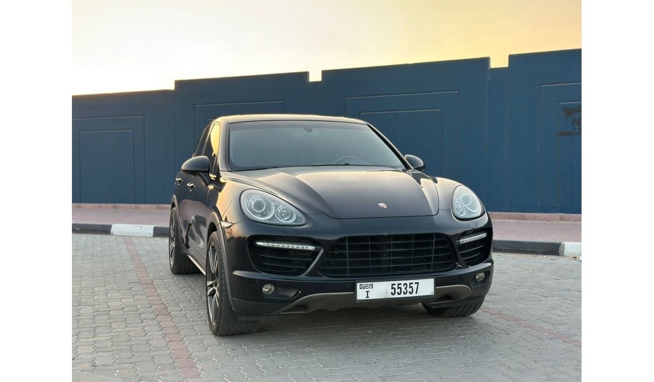 Porsche Cayenne Turbo 4.8L (500 HP) Turbo 4.8L V8 (500 HP) | 2011 | GCC Specs | First Owner | Low Mileage | Perfect