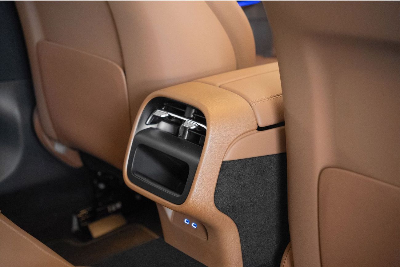 مرسيدس بنز E200 2.0L