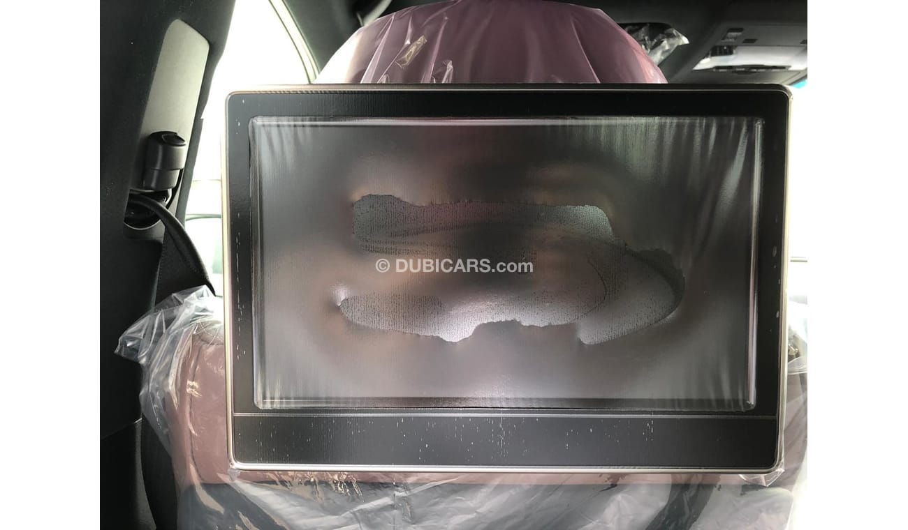 Toyota Land Cruiser VXS V8 5.7 2019 .